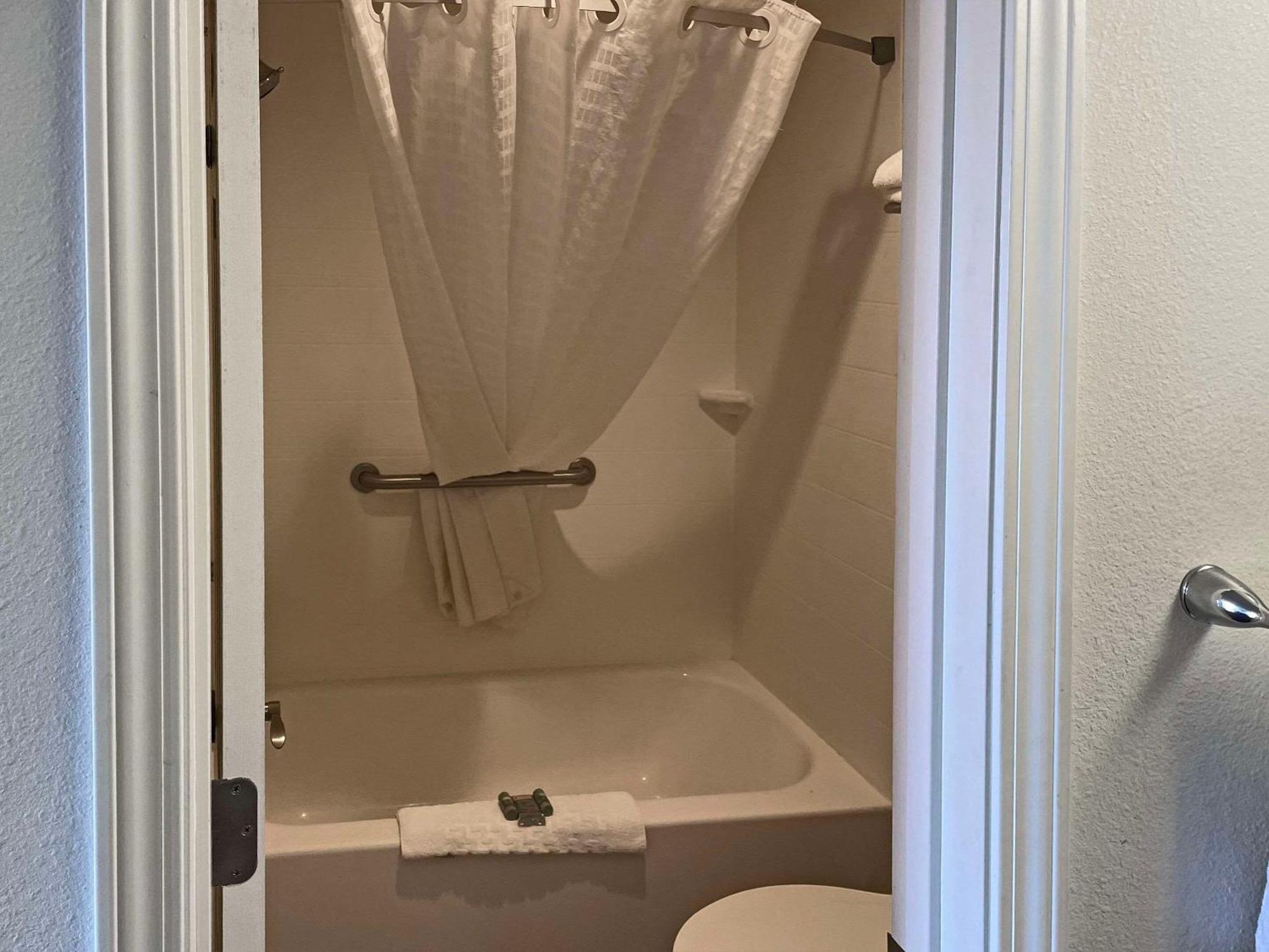 Quality Inn Clinton North Kültér fotó