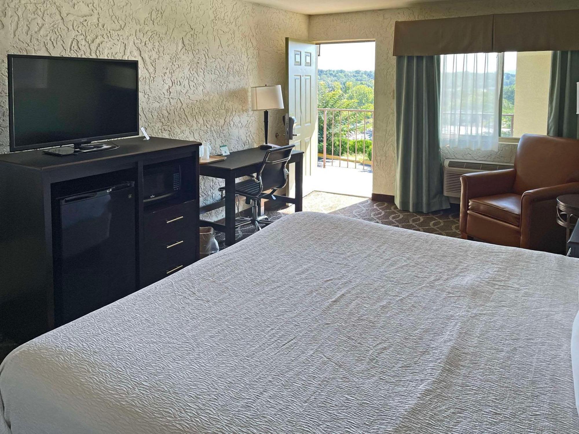 Quality Inn Clinton North Kültér fotó