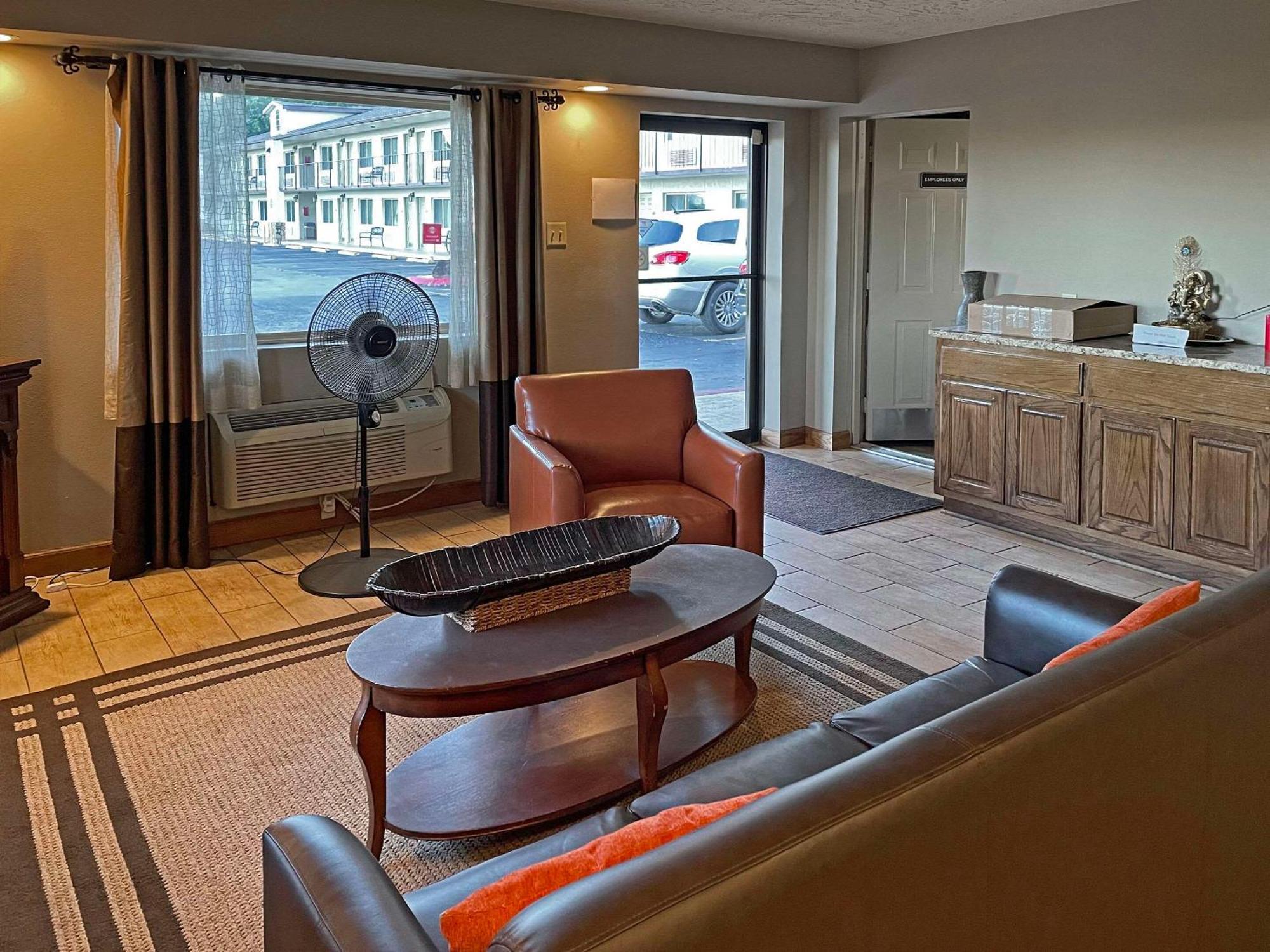 Quality Inn Clinton North Kültér fotó
