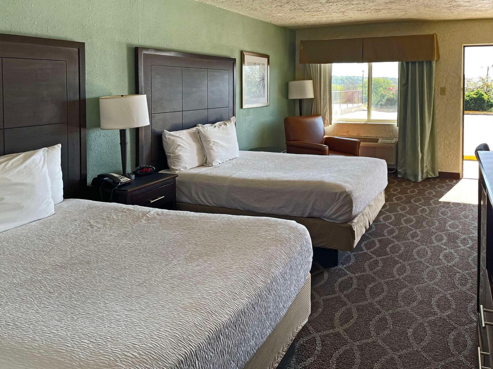 Quality Inn Clinton North Kültér fotó